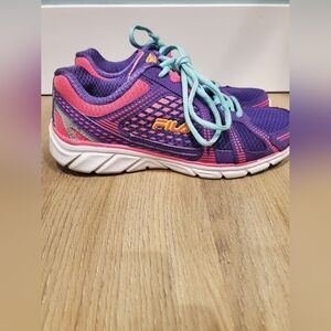Fila women's size 7.5 sneaker.